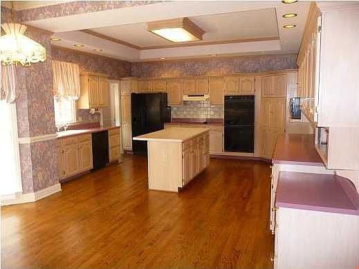4th image of 9004 Stoney Mountain Dr