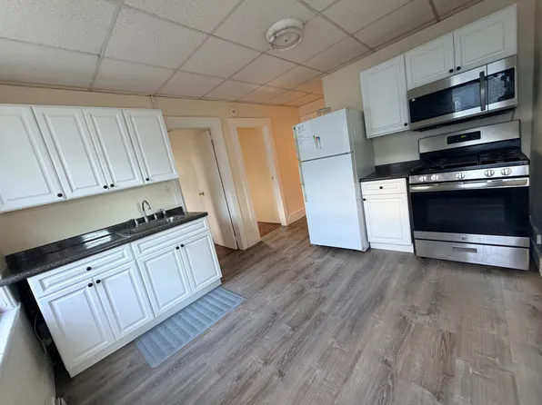 138 Hampshire St #3A, Cambridge, MA 02139