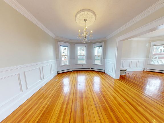 4th image of 11 Stanley Ave #1