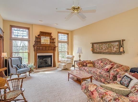 4th image of 4107 Eastgate Dr