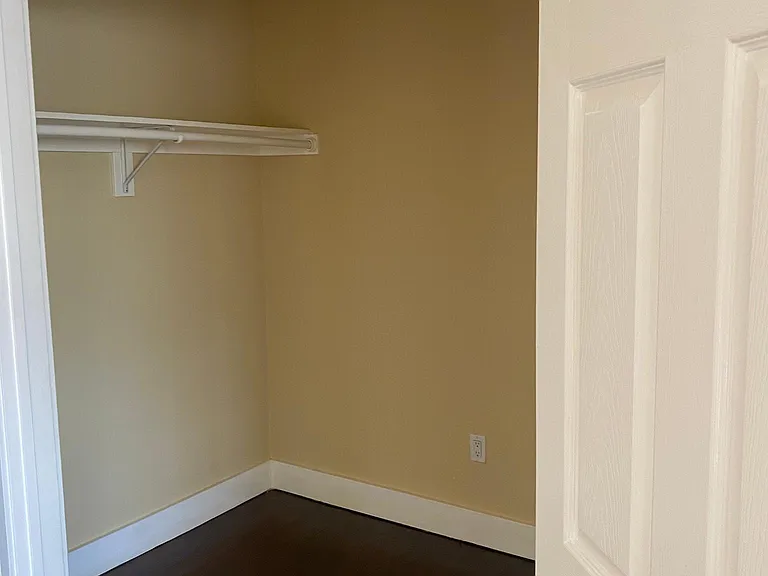 4525 Fountain Ave #105 — Photo 4