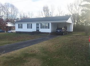 610 Daniel Dr, Elm City, NC 27822