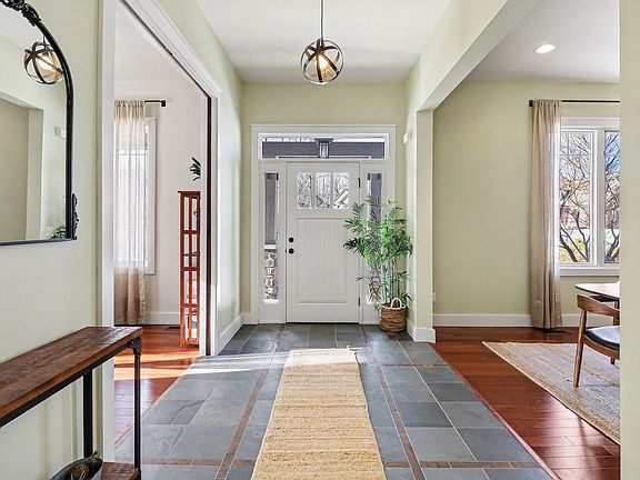 3rd image of 451 Oak Arbor Cir E