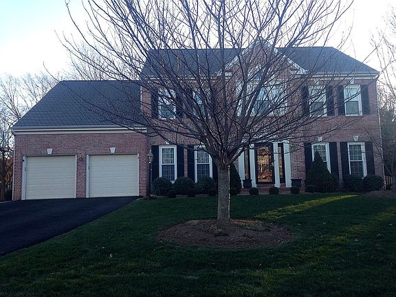2nd image of 4805 Walney Knoll Ct