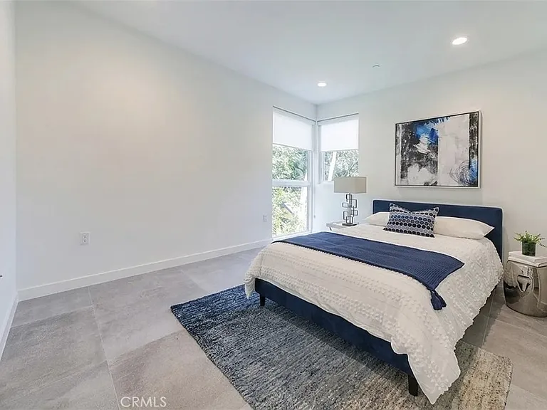 214 S Westmoreland Ave — Photo 3