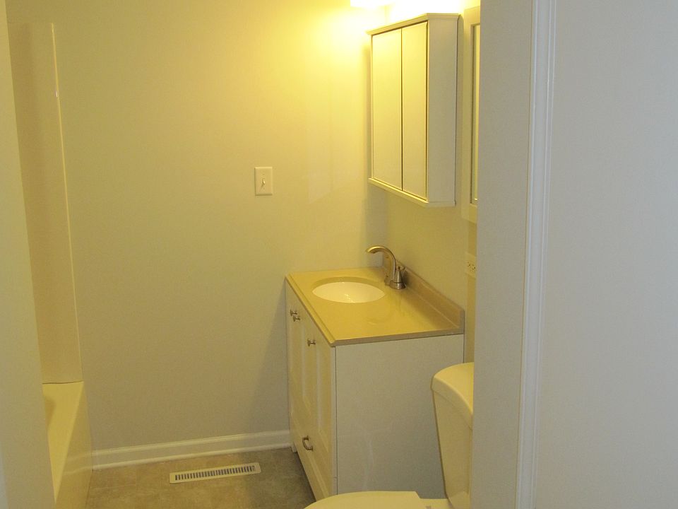 2nd Bathroom
