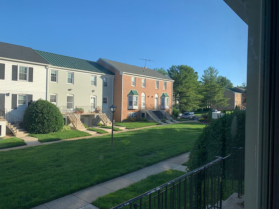 1st image of 99C Leeds Ct E