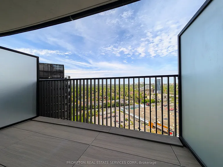 18 Esther Shiner Blvd #2207 — Photo 12