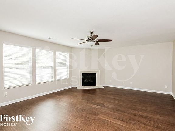 2nd image of 1434 Waterlily Ln