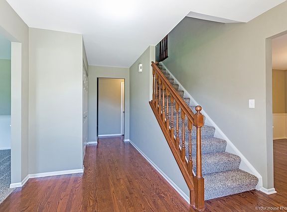 4th image of 380 Allison Ct