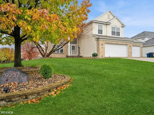 9237 W 136th St, Savage, MN 55378