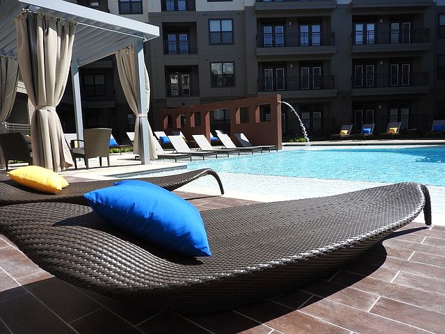 Pool Lounge