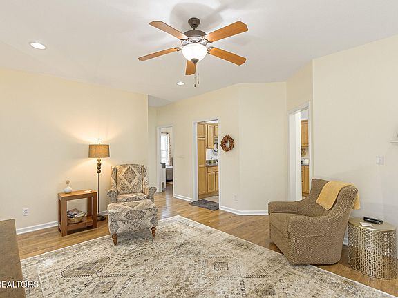 3rd image of 143 Manhattan Ave