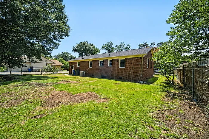 718 Euwanee Pl — Photo 30