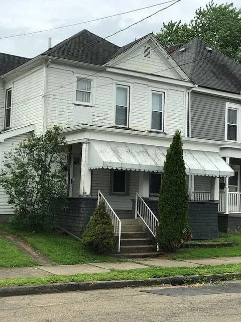1419 3rd St photo 1