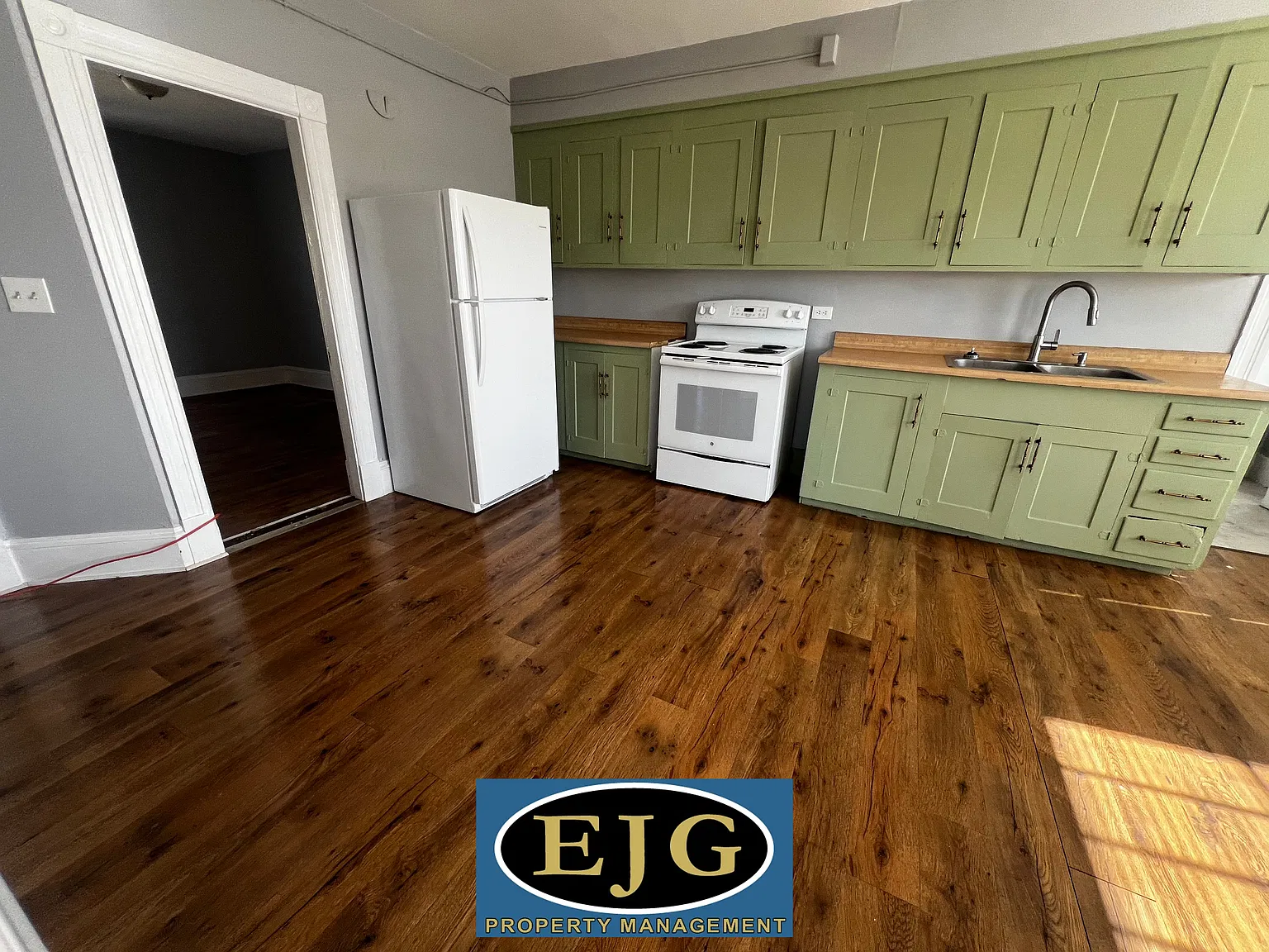 2 bed, $1,600 — Photo 3