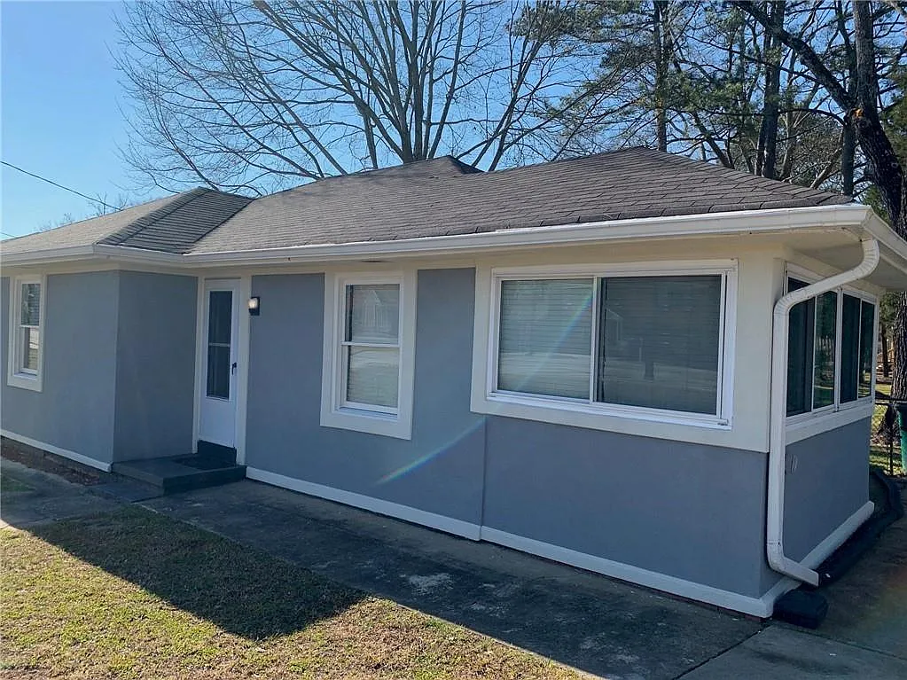2 bed, 1.0 bath, 787 sqft, $1,695 — Photo 1