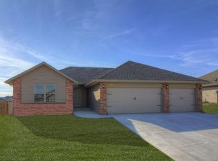 5512 W Tea St, Springfield, MO 65802