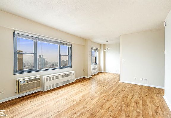 3rd image of 100 W 93rd St APT 30B