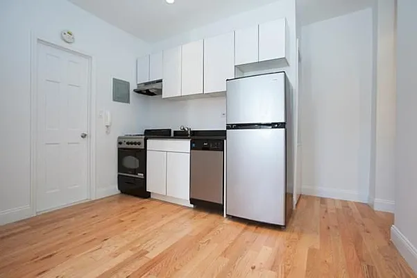 Rented by Platinum Properties | media 3