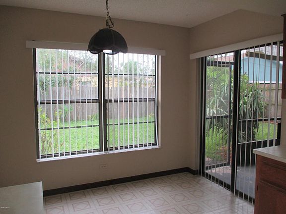 5th image of 891 S Patrick Dr
