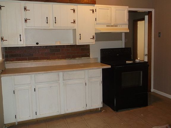 3rd image of 5637 Hamilton Ave