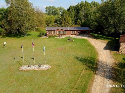 393 S Plumb Rd, Stanton, MI, 48888