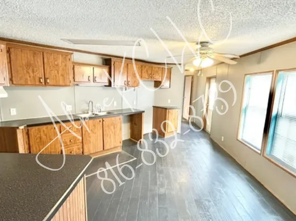 131 Countryside Ln, Saint Joseph, MO 64503