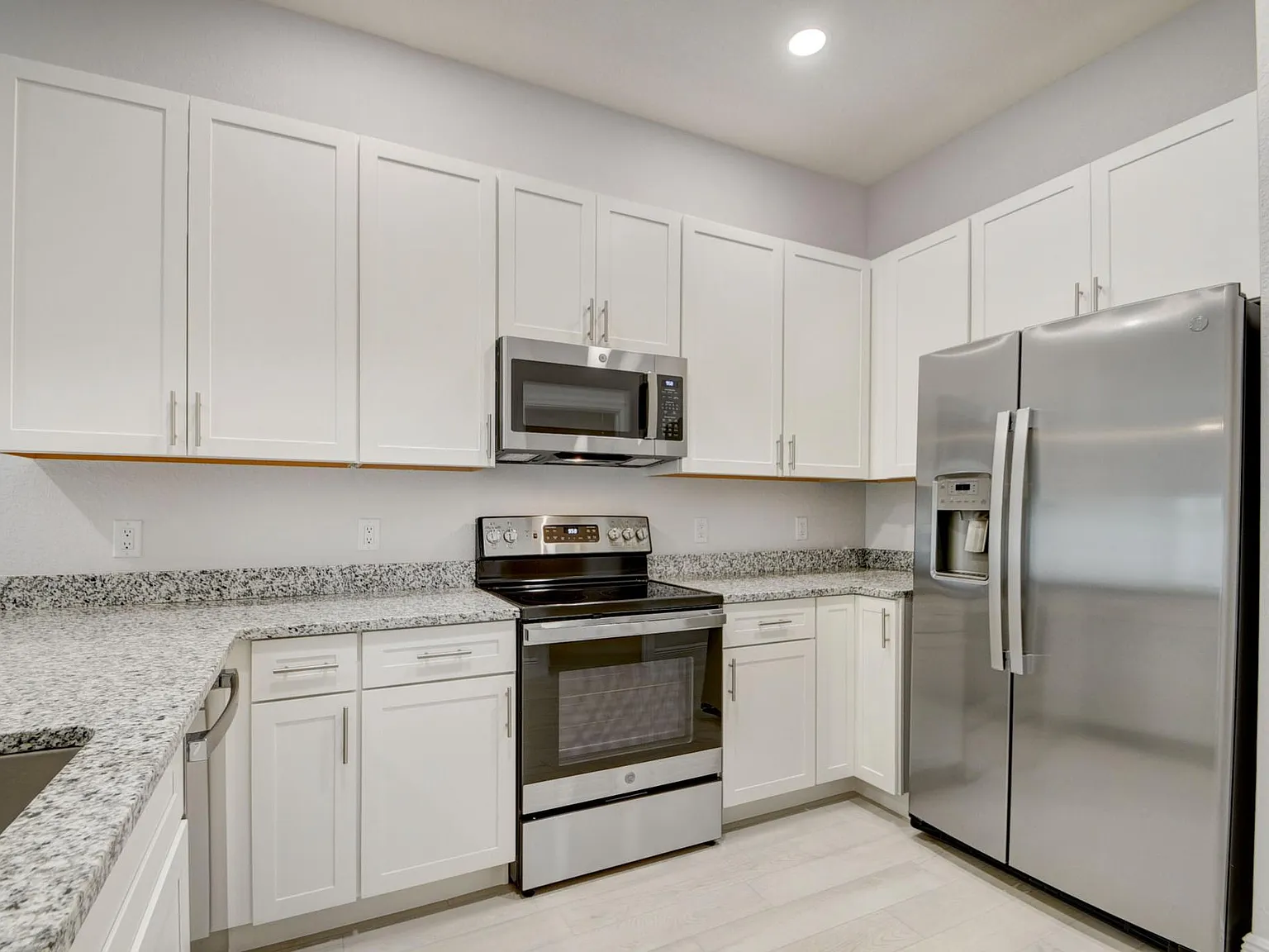 2 bed, 935 sqft, $2,500 — Photo 4