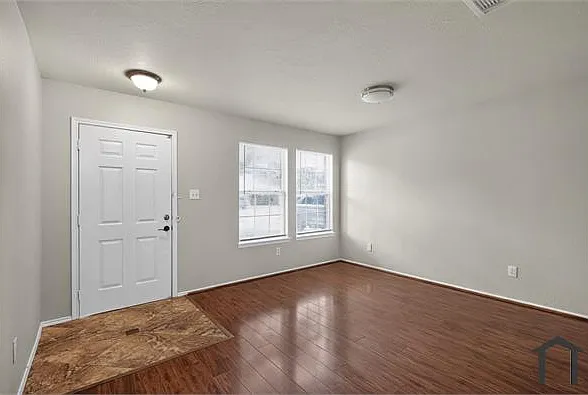 7718 American Holly Ct — Photo 3