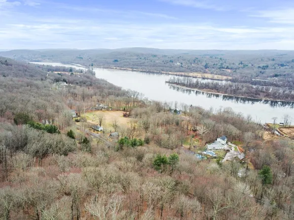 94 Injun Hollow Road, Haddam, CT 06424