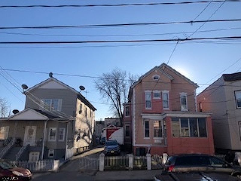 2nd image of 417-19 17th St