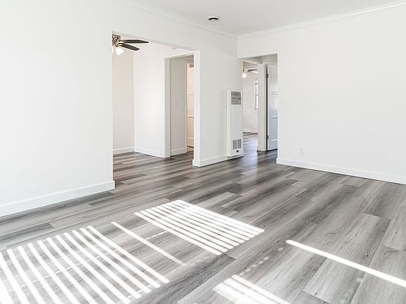 5th image of 8819 Reading Ave #8821-1/2