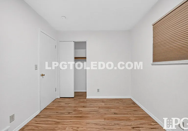 1818 Christian Ave — Photo 17
