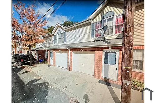 2737 Titan St Photo 1