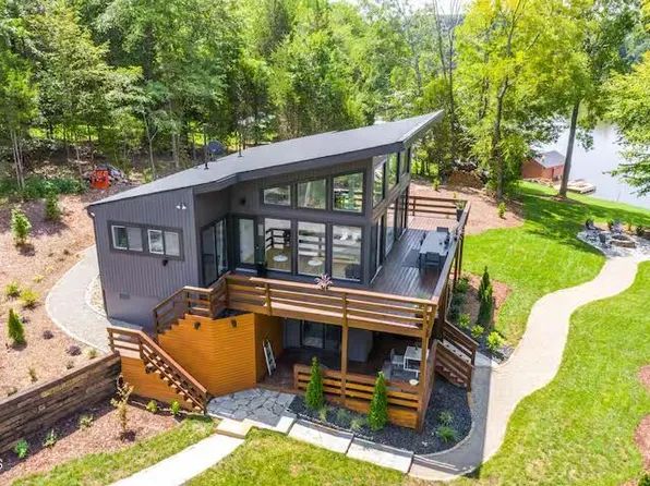 8 Robin Rd, Semora, NC 27343