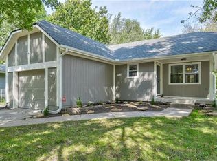 200 SW 21st St, Oak Grove, MO 64075