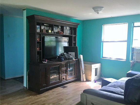 5th image of 10611 Kim Ln