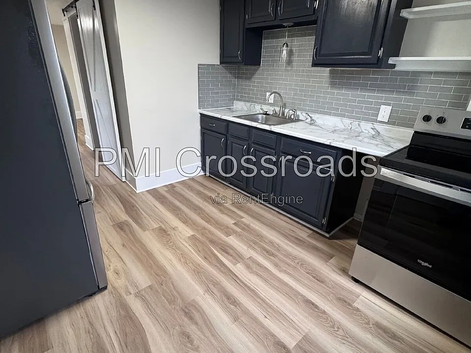 470 Sumner St #3