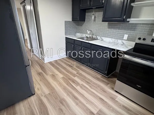 470 Sumner St APT 3, Akron, OH 44304