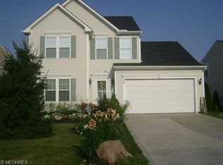 131 Stonefield Dr, Berea, OH 44017
