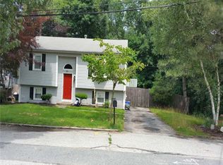 25 Pleasant View Ave, Johnston, RI 02919