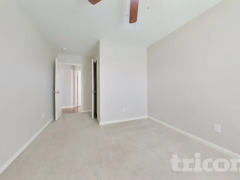 2437 Regatta Ln — Photo 12