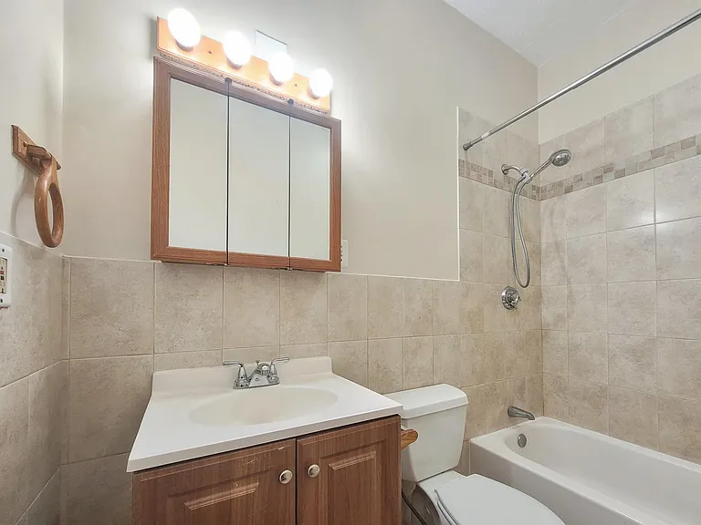 338 Warren St #3 — Photo 9