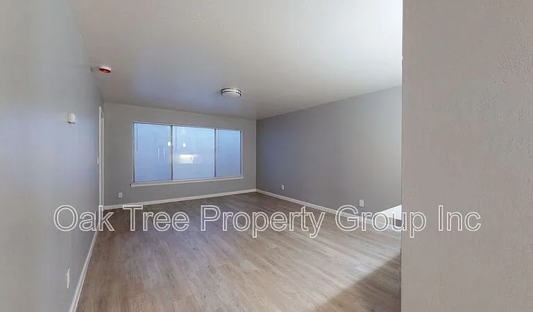 351 Lester Ave #3D — Photo 3