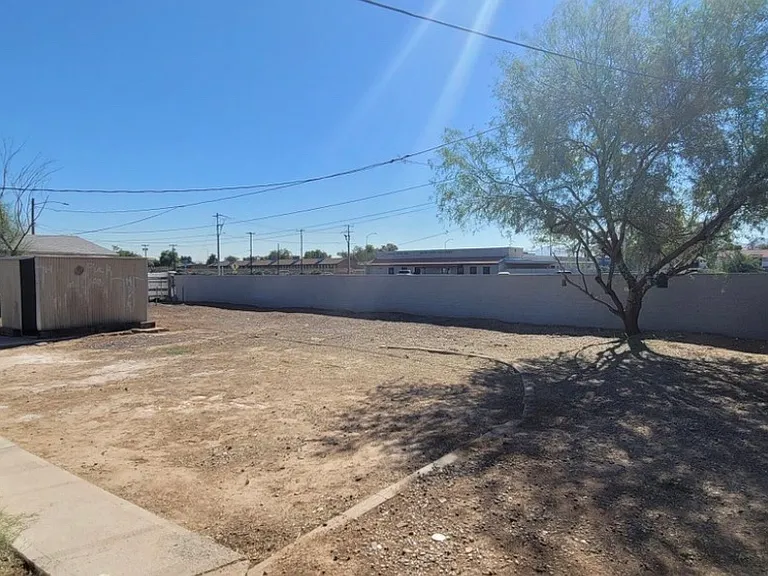 105 N Los Robles Dr — Photo 10