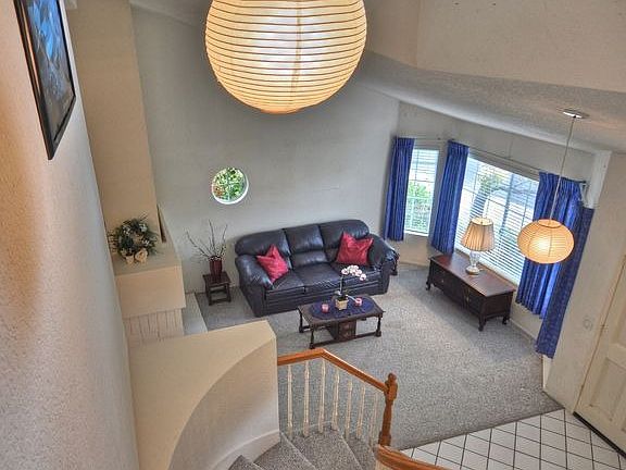 3rd image of 8 Blue Heron Ln