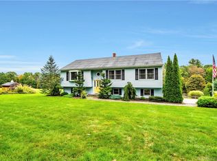 80 Cedar Ln, New Hartford, CT 06057