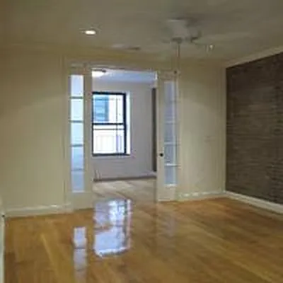 Rented by TAG Real Estate | media 44