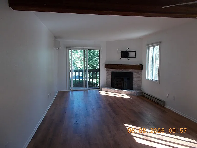 306 Hillcrest Dr #303 — Photo 7